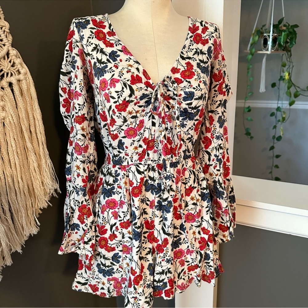American Eagle Foral Long Sleeve Romper Sz Sm